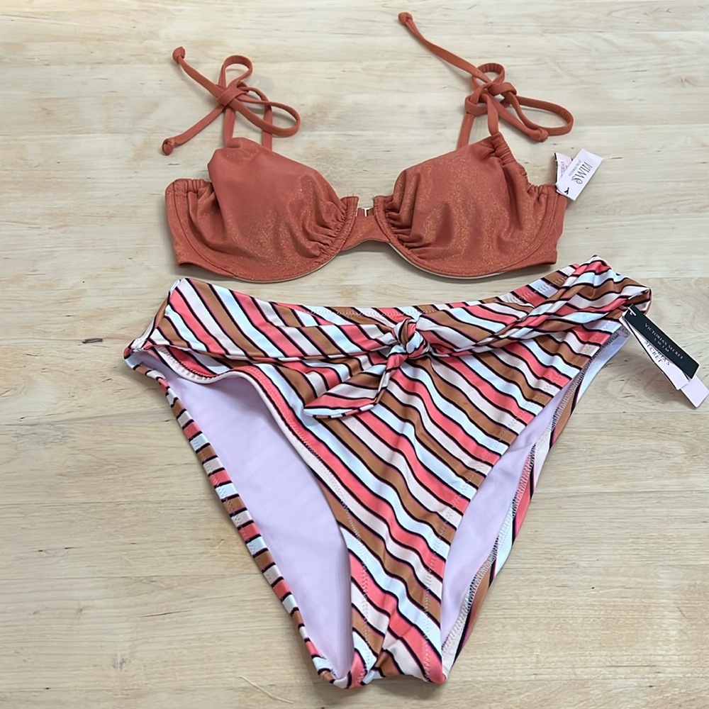 NWT Victoria Secret 2-piece Swim 34DD/Large